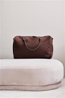 VINGA Hunton Weekend Bag bag on bed